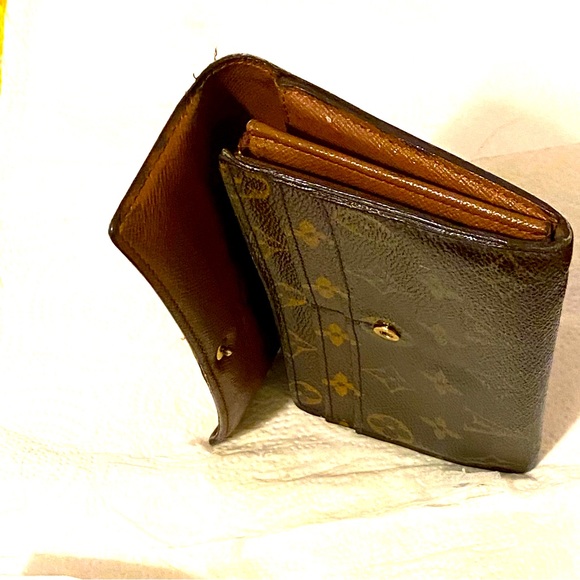 Louis Vuitton Monogram Portefeiulle Sarah
Long Bifold Wallet. 2007 France. - Picture 6 of 15